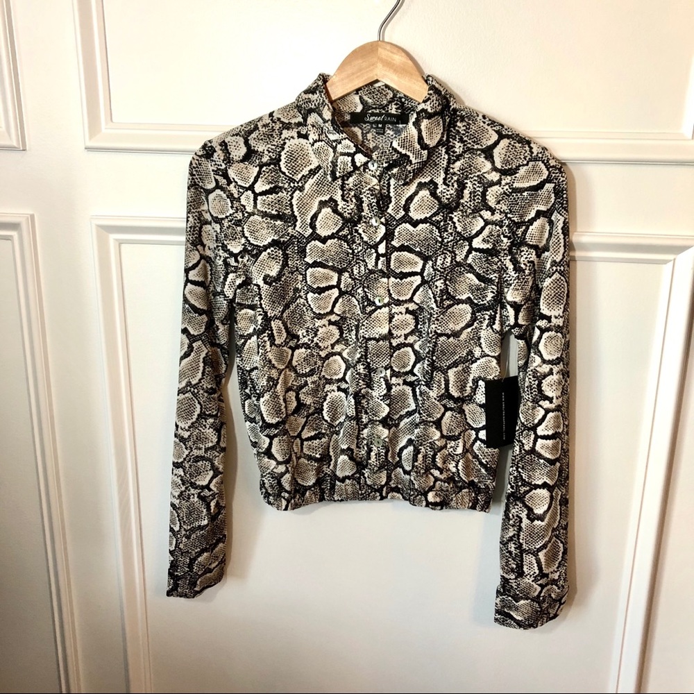 Gorgeous Snake Print Blouse - NEW! 🔥